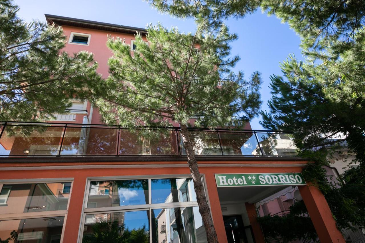 Hotel Sorriso Rímini Exterior foto